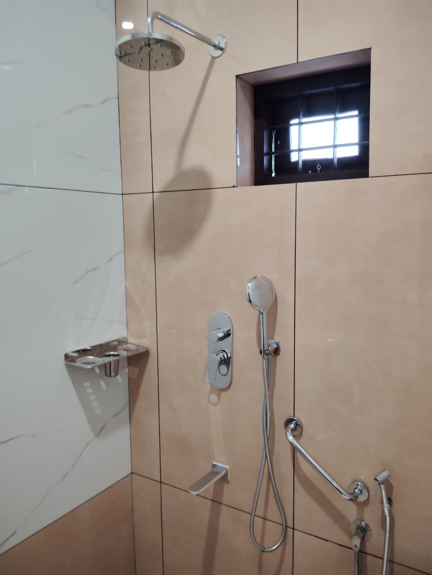 Apartment Mather Rajagiri Furnished